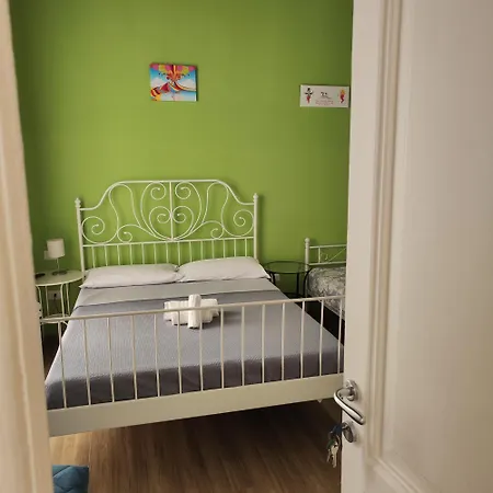Spaccanapoli Duomo Bed & Breakfast 3*